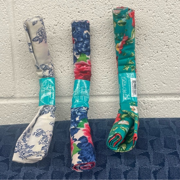 Pioneer Woman “Fat Quarter” pieces of fabric. - Picture 5 of 5